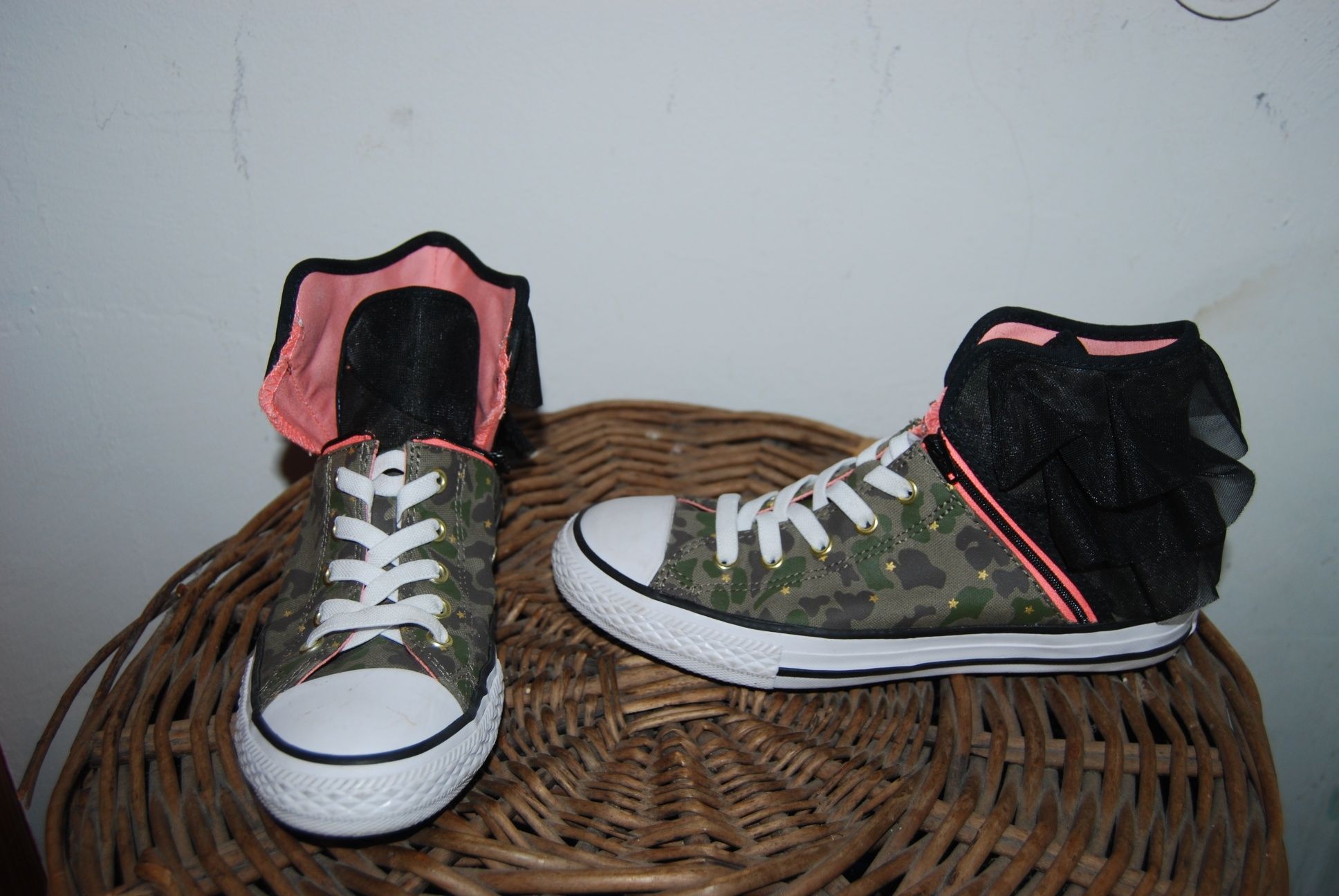 Trampki Converse Chuck Taylor buty 36 dł wkł 22 z falbanki na 2 zamki