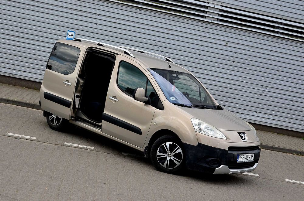 Peugeot Partner 1,6 HD I* 2009r.* Zadbany* Bogate wyposażenie* Rej- PL