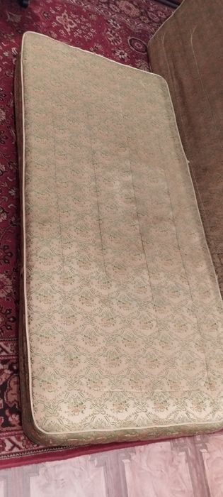 Б/у матрасы для кровати