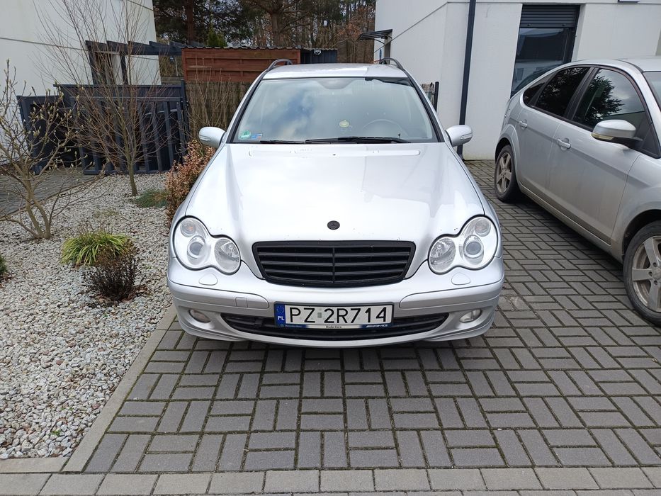 Mercedes C klasa W203.