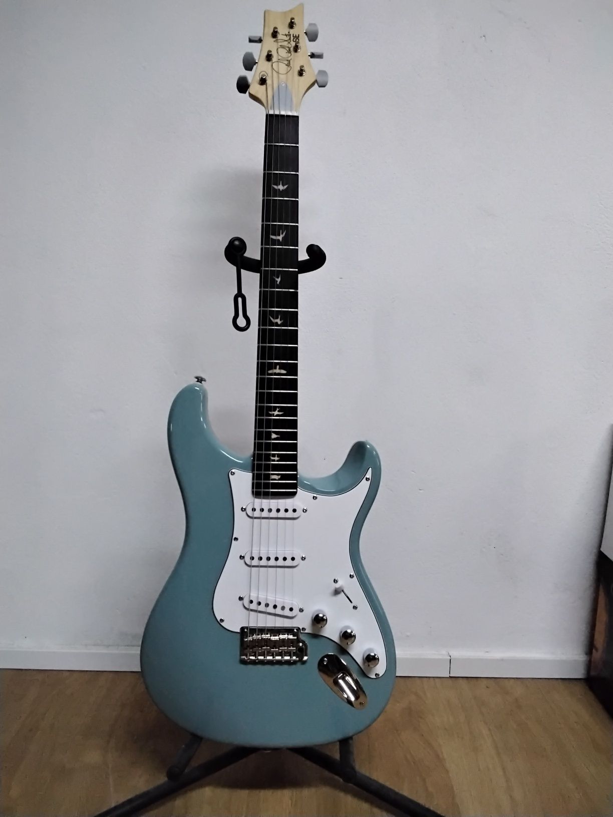 PRS SE Silver Sky, John Mayer. Semi nova.