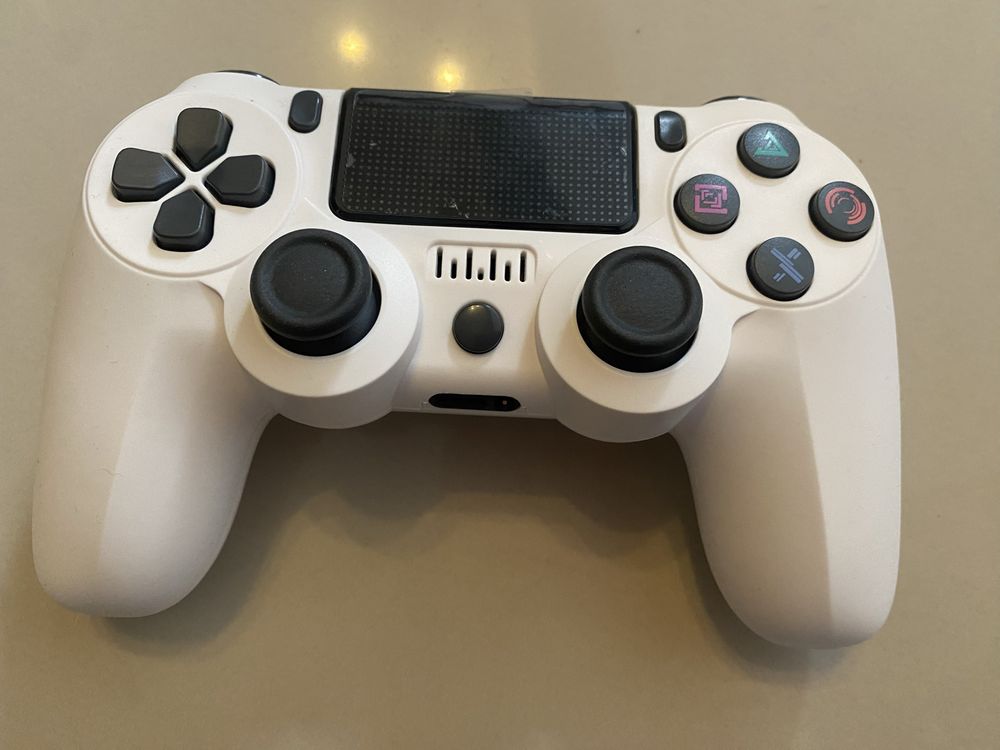 NOWY Pad bezprzewodowy SF CHP-02 do PS4 bialy Playstation 4