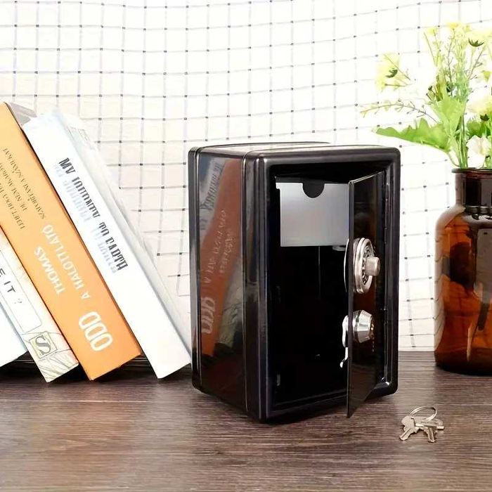 Металевий сейф,  сейф из металла