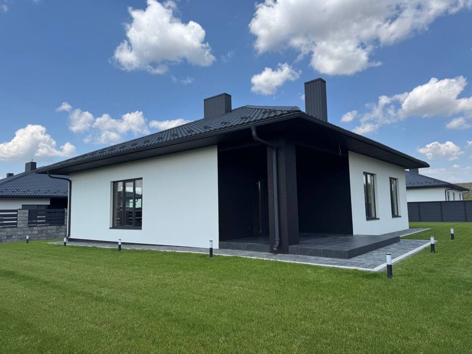 = Продаж окремого будинку біля міста! =