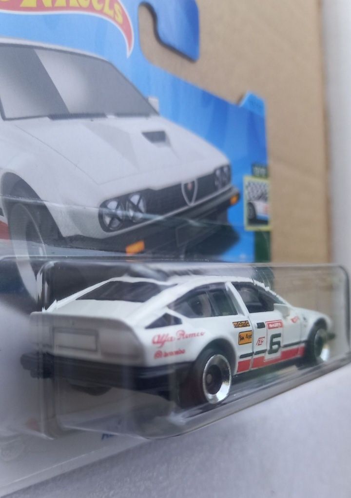 Alfa romeo GTV6 3.0 hot wheels