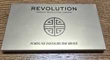 Revolution paleta 30 cieni