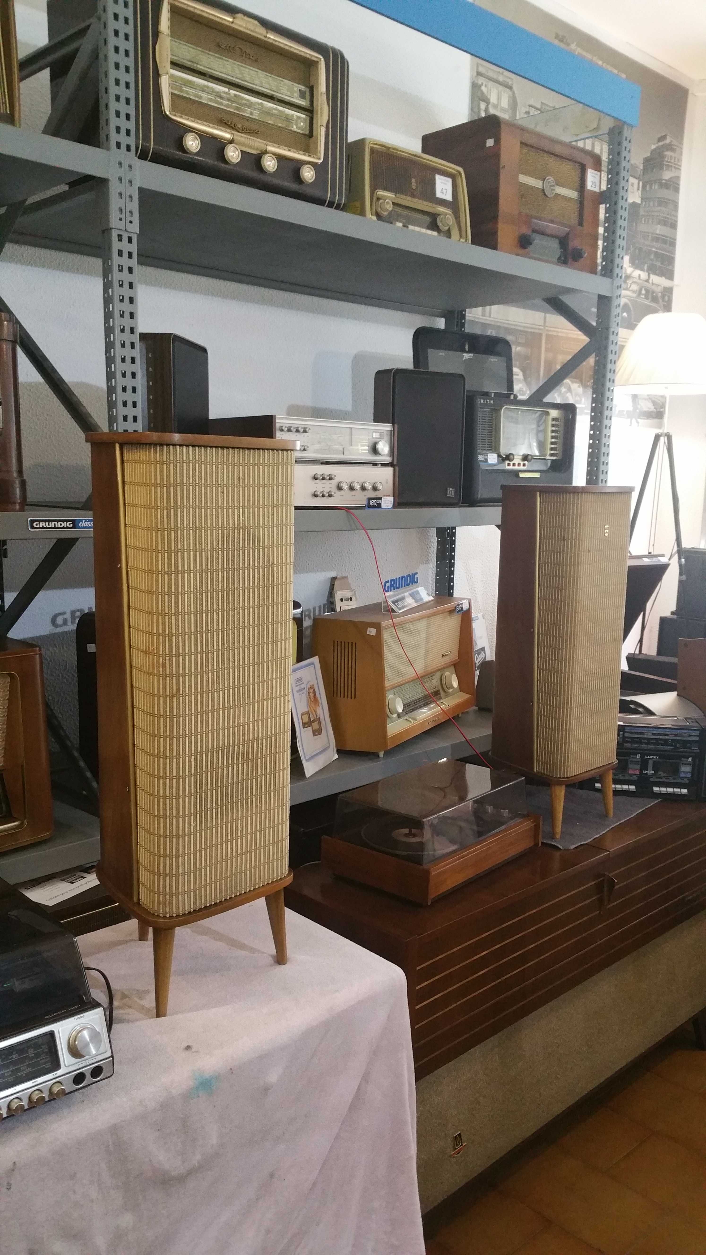 Reparação e Restauro de Rádios Antigos, Gira-Discos e Hi-Fi Vintage