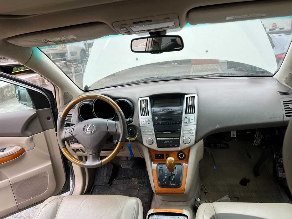 sprzedam samochód Lexus RX350