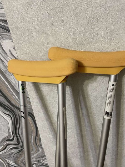 Продам костилі  ( милиці ) в чудовому стані