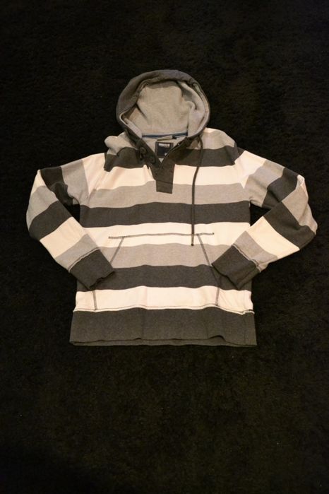 Camisolas e casacos de marca baratas (com capuz)