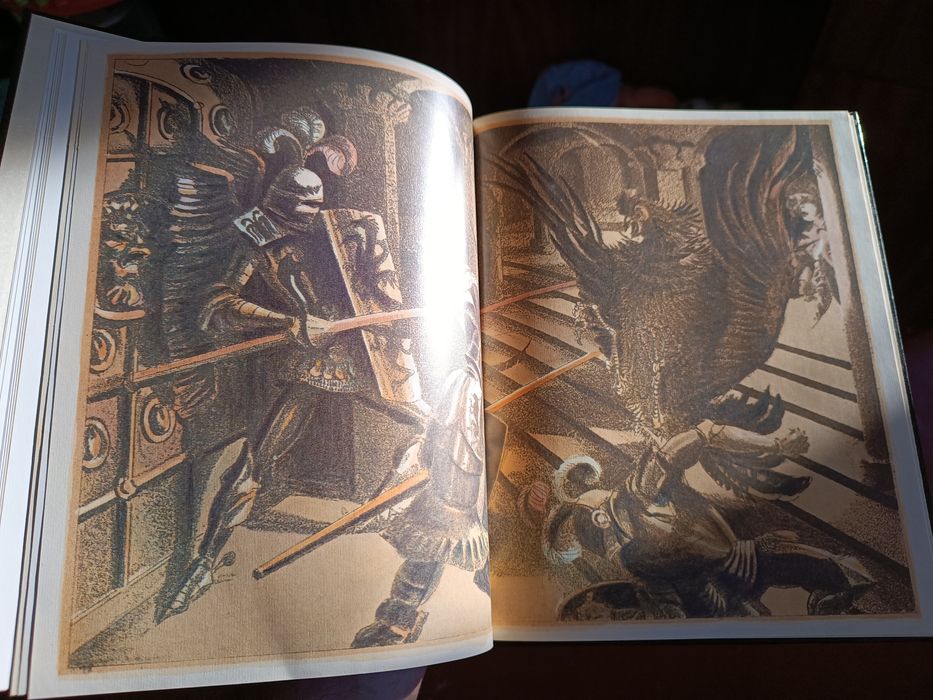 Книга з гарними ілюстраціями. Antoni Pogorelski ”La gallintia negra”