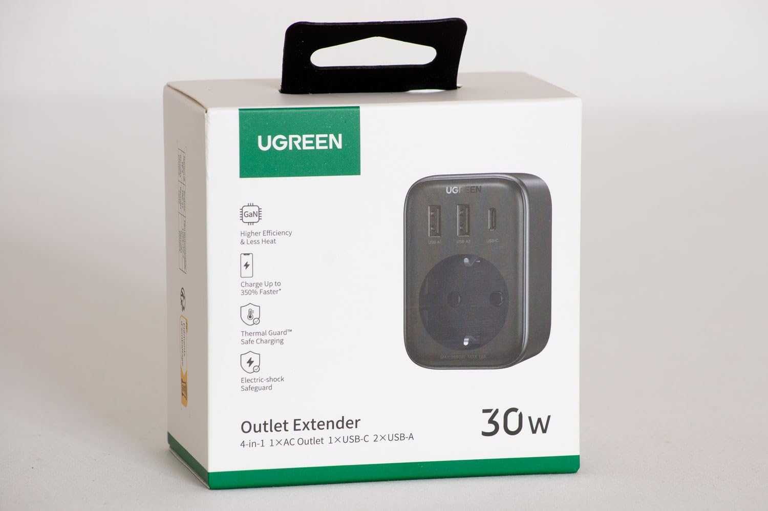 ładowarka z gniazdem dodatkowym  2xUSB-A, 1xUSB-C