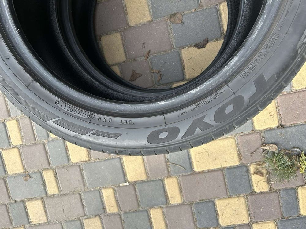 Продам шины Toyo R19