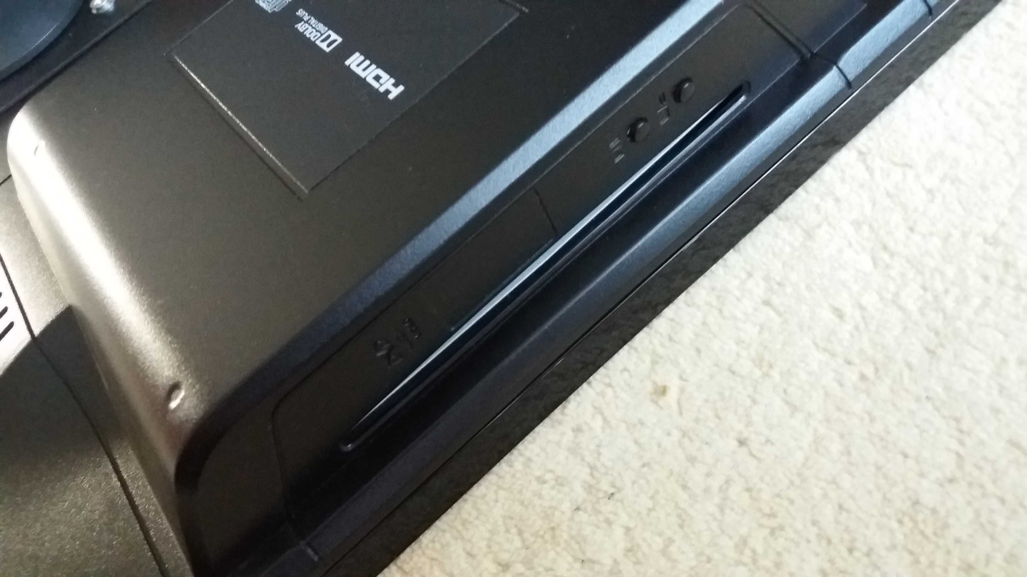 Toshiba 24" LCD Hdmi wbudowane DVD USB