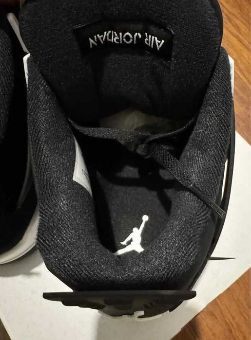 Jordan 4 Retro White Thunder R.39