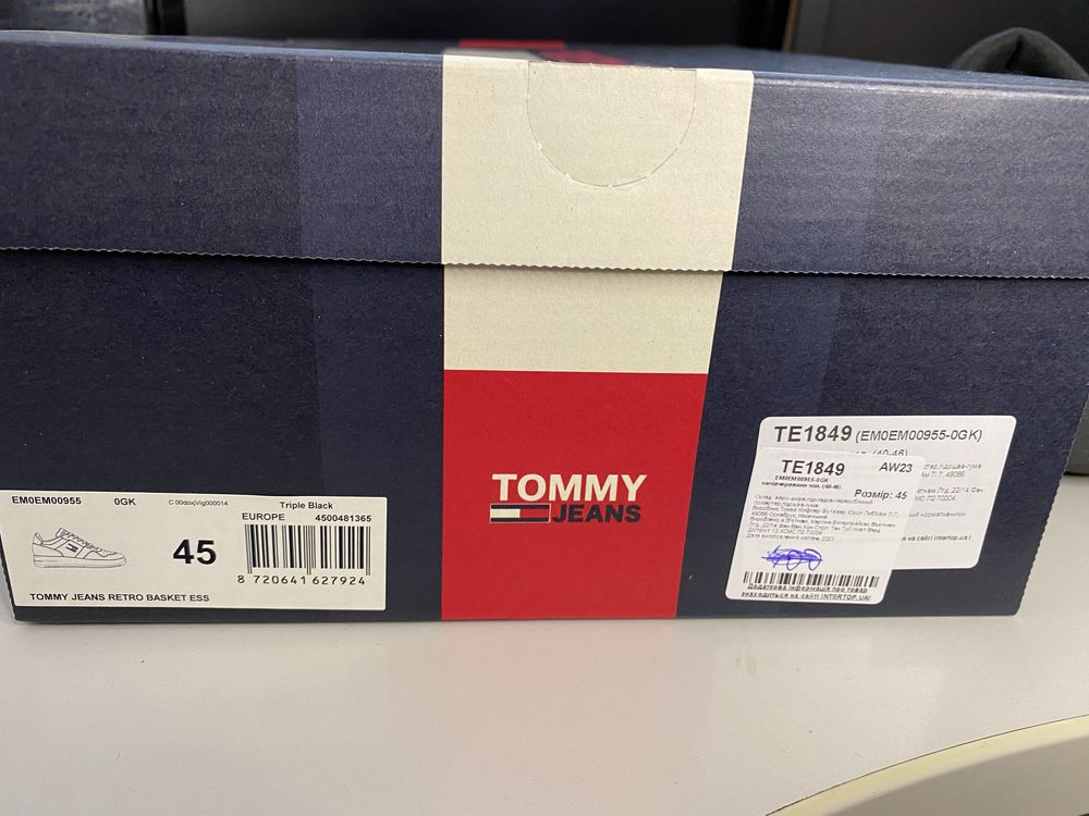 Кросівки чоловічі Tommy Hilfiger BASKET 28,5см