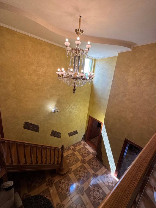 Продаж будинку Лісневицька