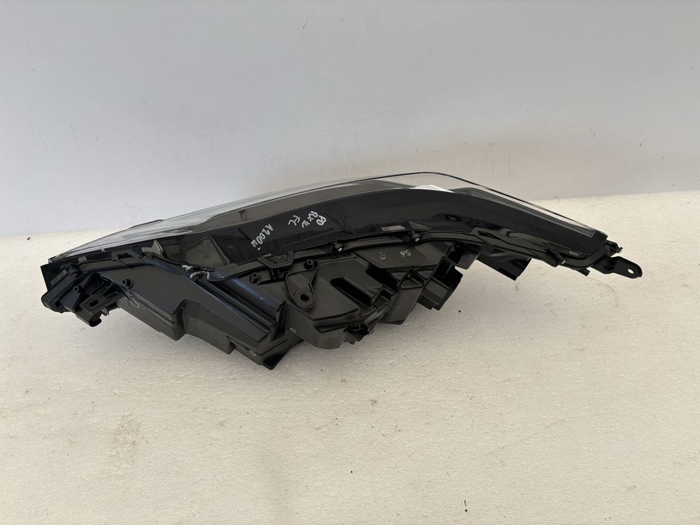 Lexus RX IV 4 Lift Fl 19- lampa prawy przód prawa  przednia
