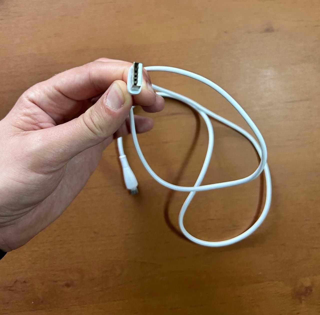 Кабель USB-A - microUSB