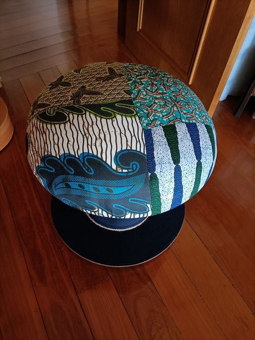 Banco artesanal em madeira