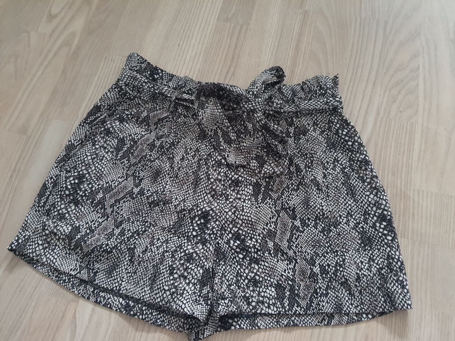 Szorty wiązane Mohito, brązowe,  r.36
