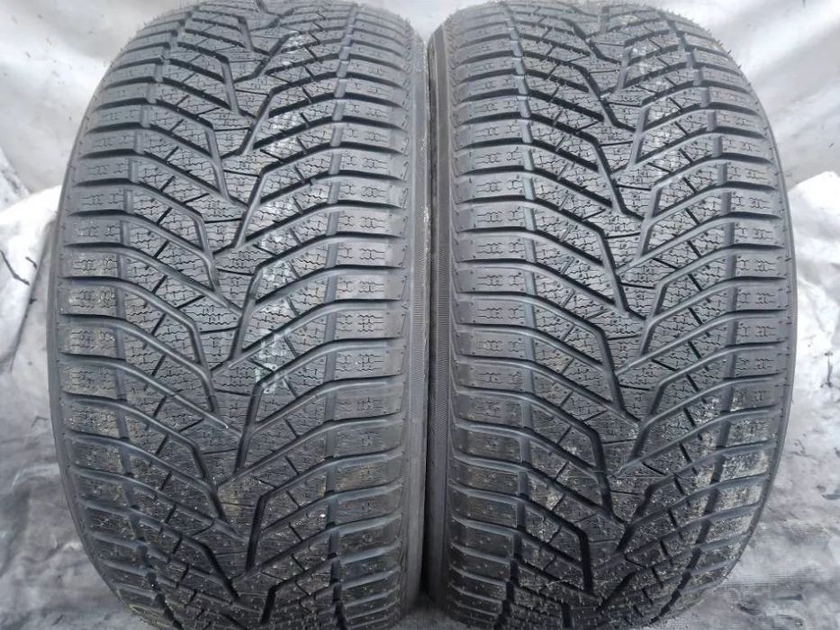 Yokohama Bluearth Winter V905 255/40 R19 100V 2024