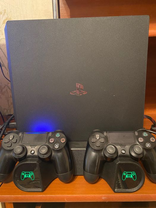 Ps 4 pro. Без коробки