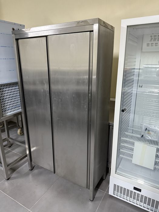 Armário em inox louceiro três parteleiras muito novo