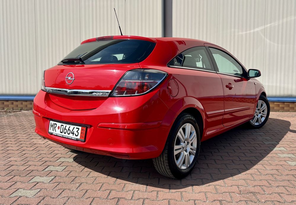 Opel Astra GTC 2009 Klimatronic Xenon Alufelgi Tempomat