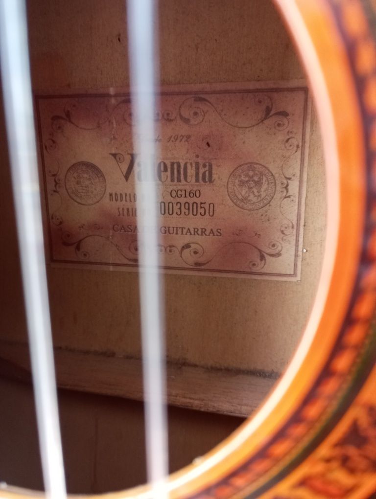 Guitarra clássica boa escala e madeira