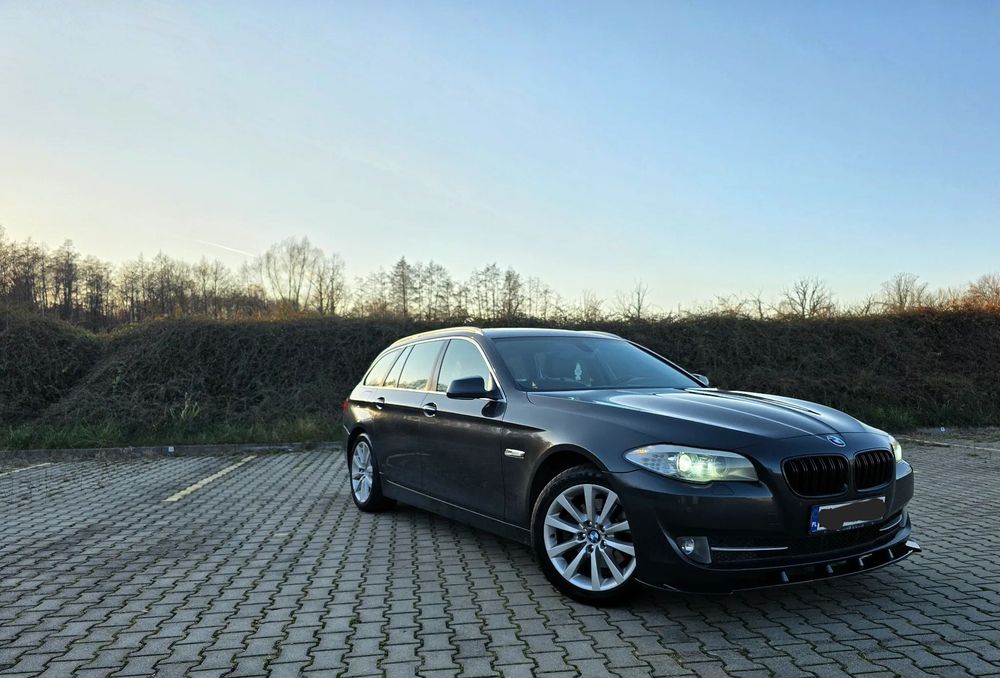 BMW Seria 5 Piękne prywatne BMW F11 520D 2011 rok manual 2 właściciel w kraju.