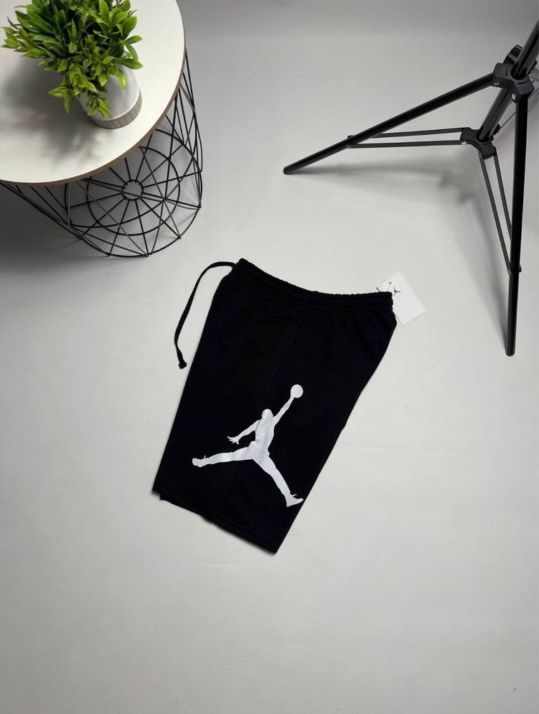 Шорты Nike Air Jordan ESSENTIALS