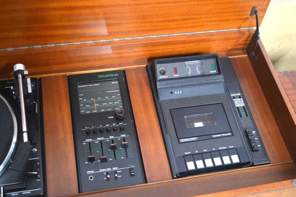 Konsola DYNATRON Gramofon, Kasety, Radio + Głośniki w Drewnianie