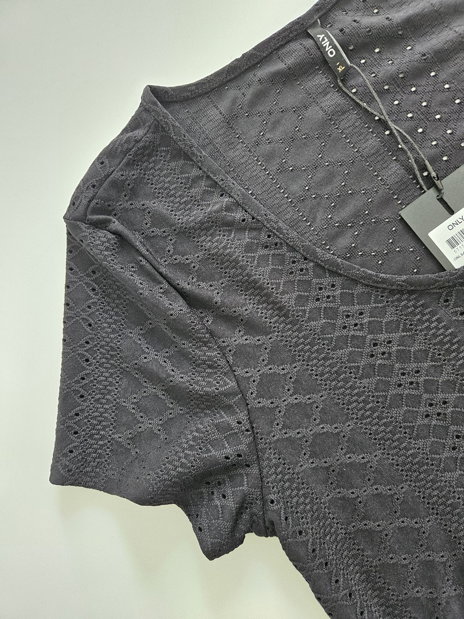 Crop top z krótkim rękawem koronkowy czarny nowy Only 42 XL viral hit