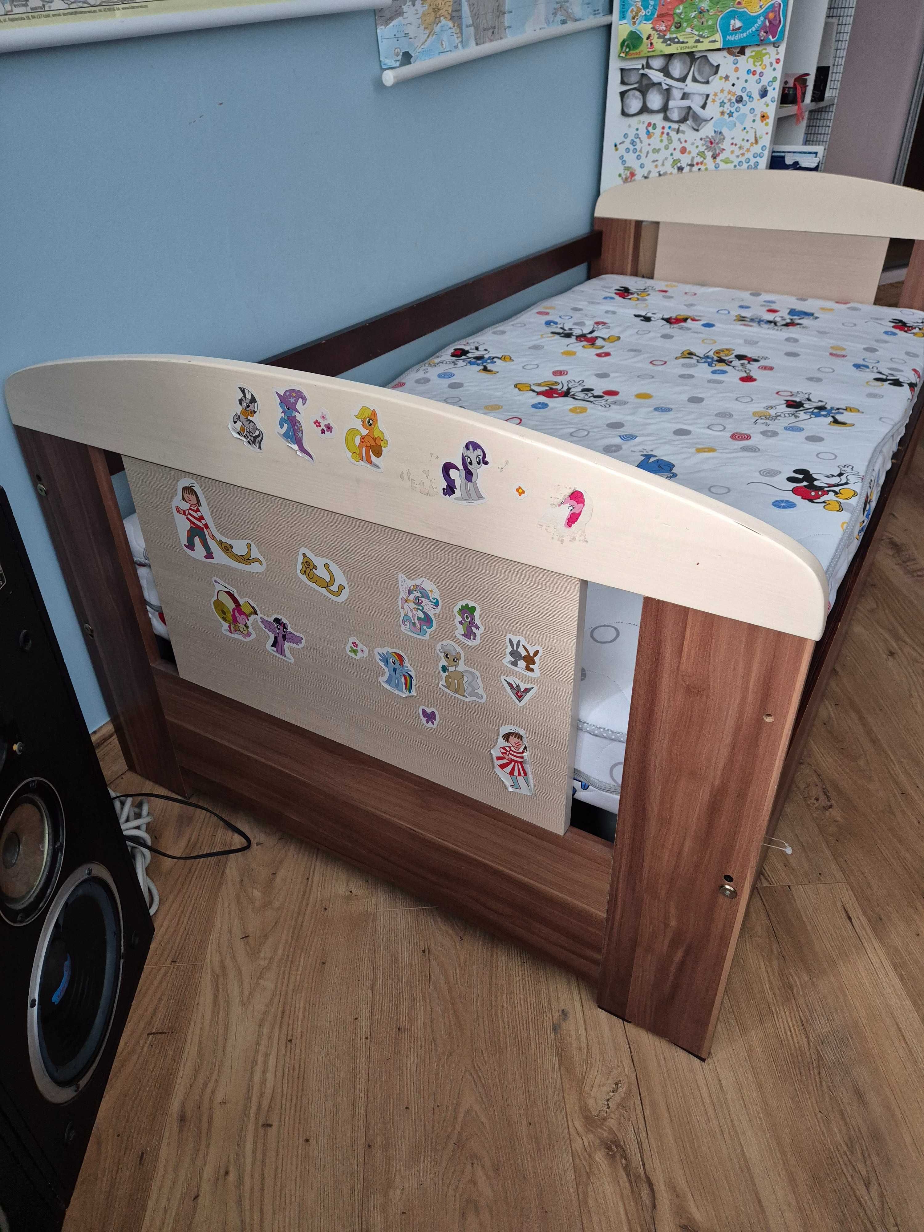 Łóżeczko 160x80 z materacem