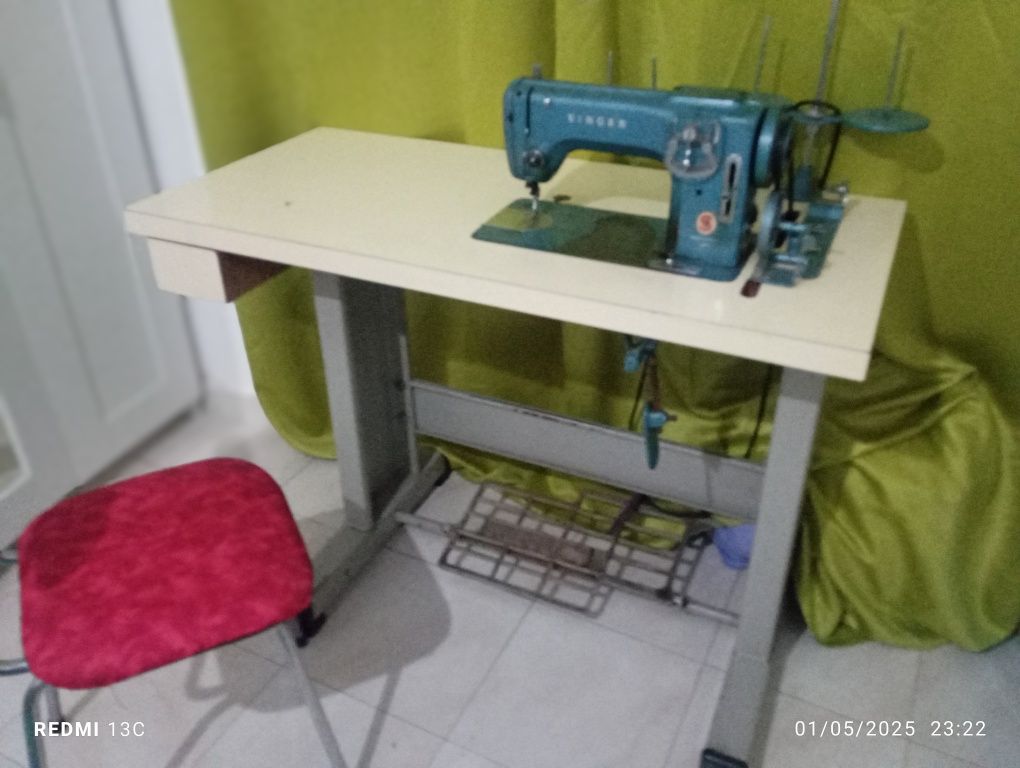 Máquina de custura industrial