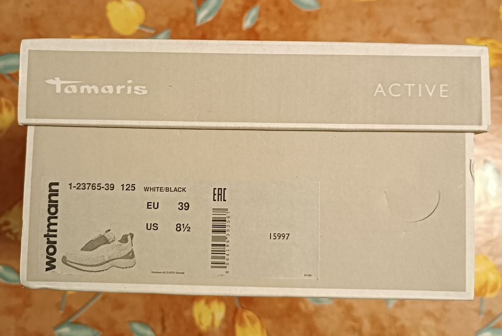 Кросівки Tamaris водонепроникні жіночі чорно білі р. 39