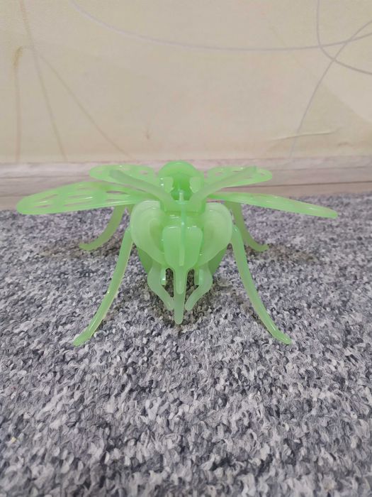 3д пазл, жук-оса, світиться