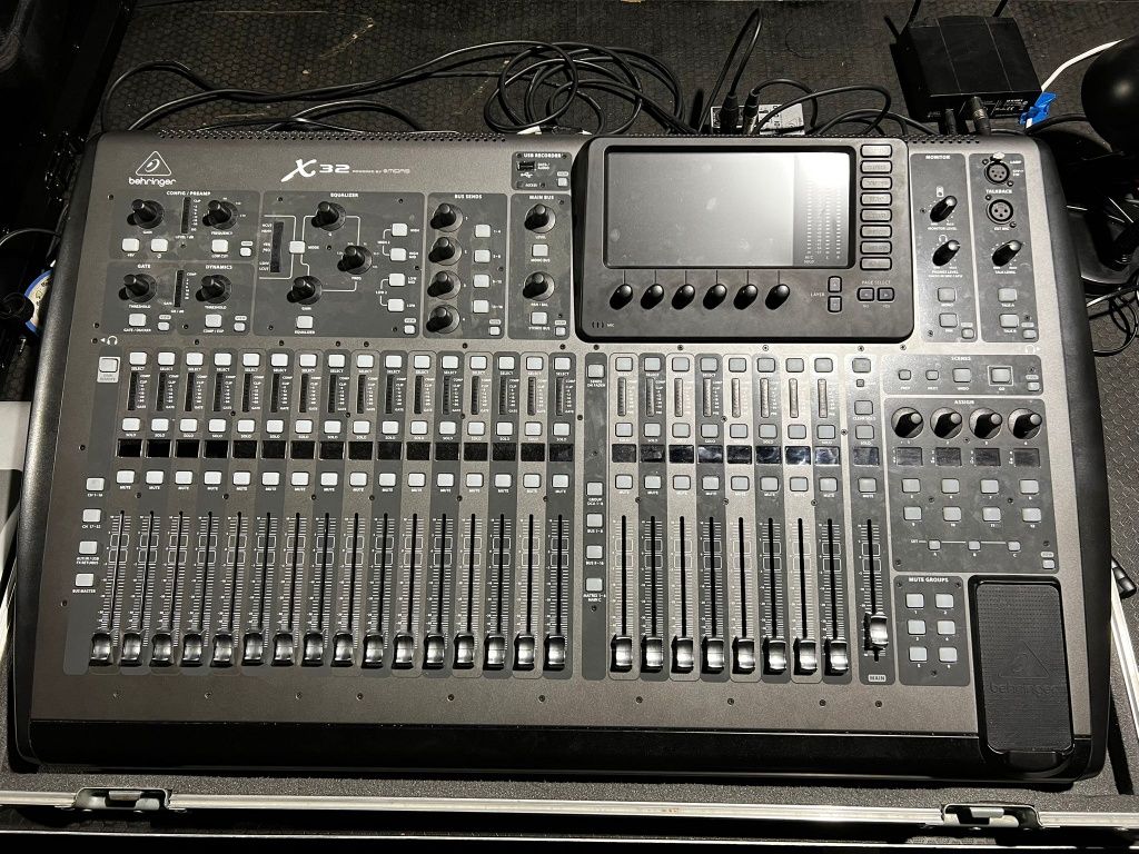 Behringer x32 + case + osłona