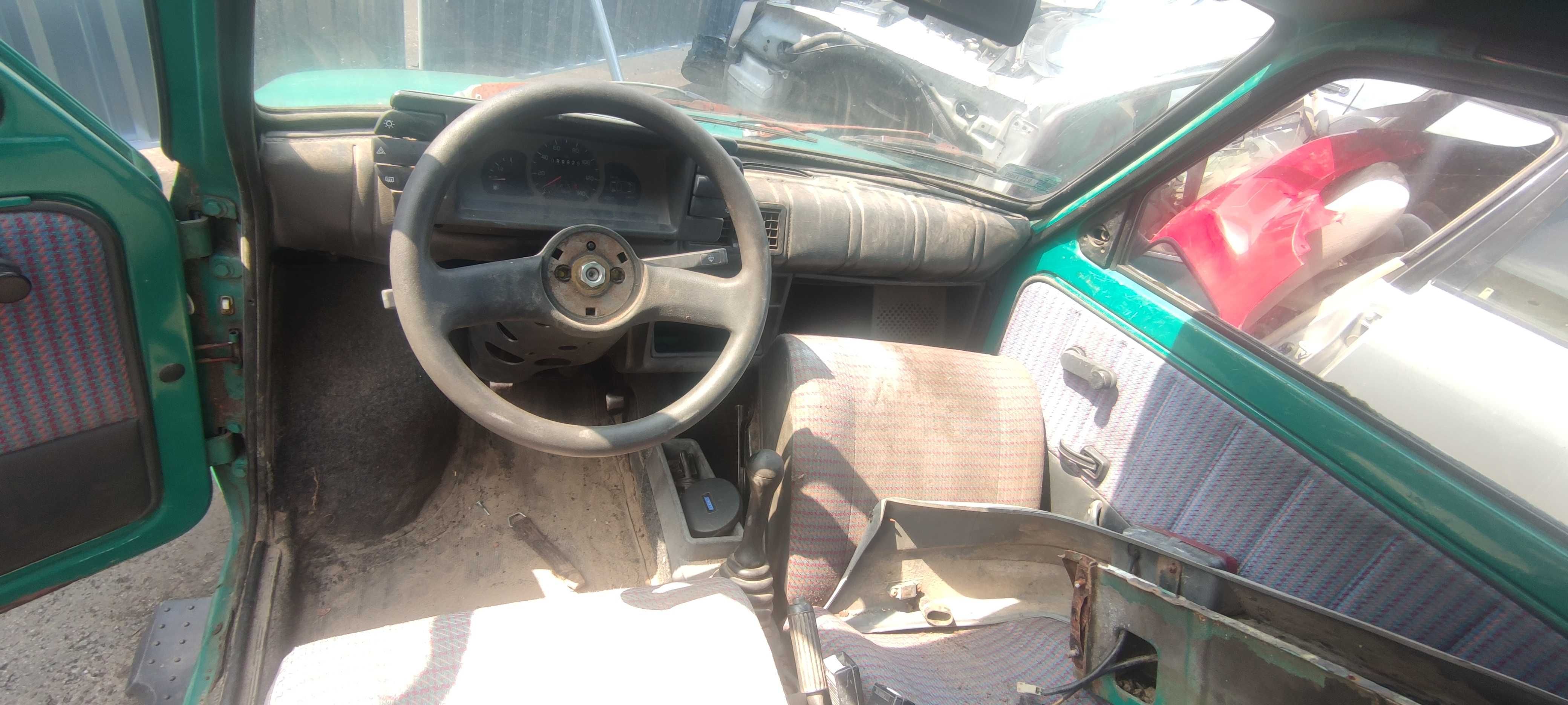 Fiat 126p 98r Maluch Kaszlak Wszystkie Części Bagażnik Skrzynia Fotele