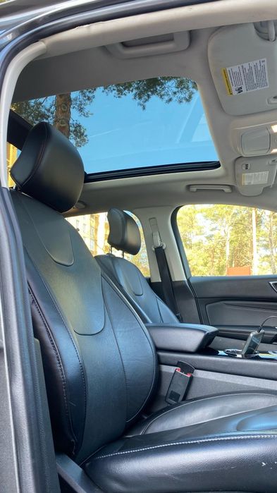 Ford Edge titanium