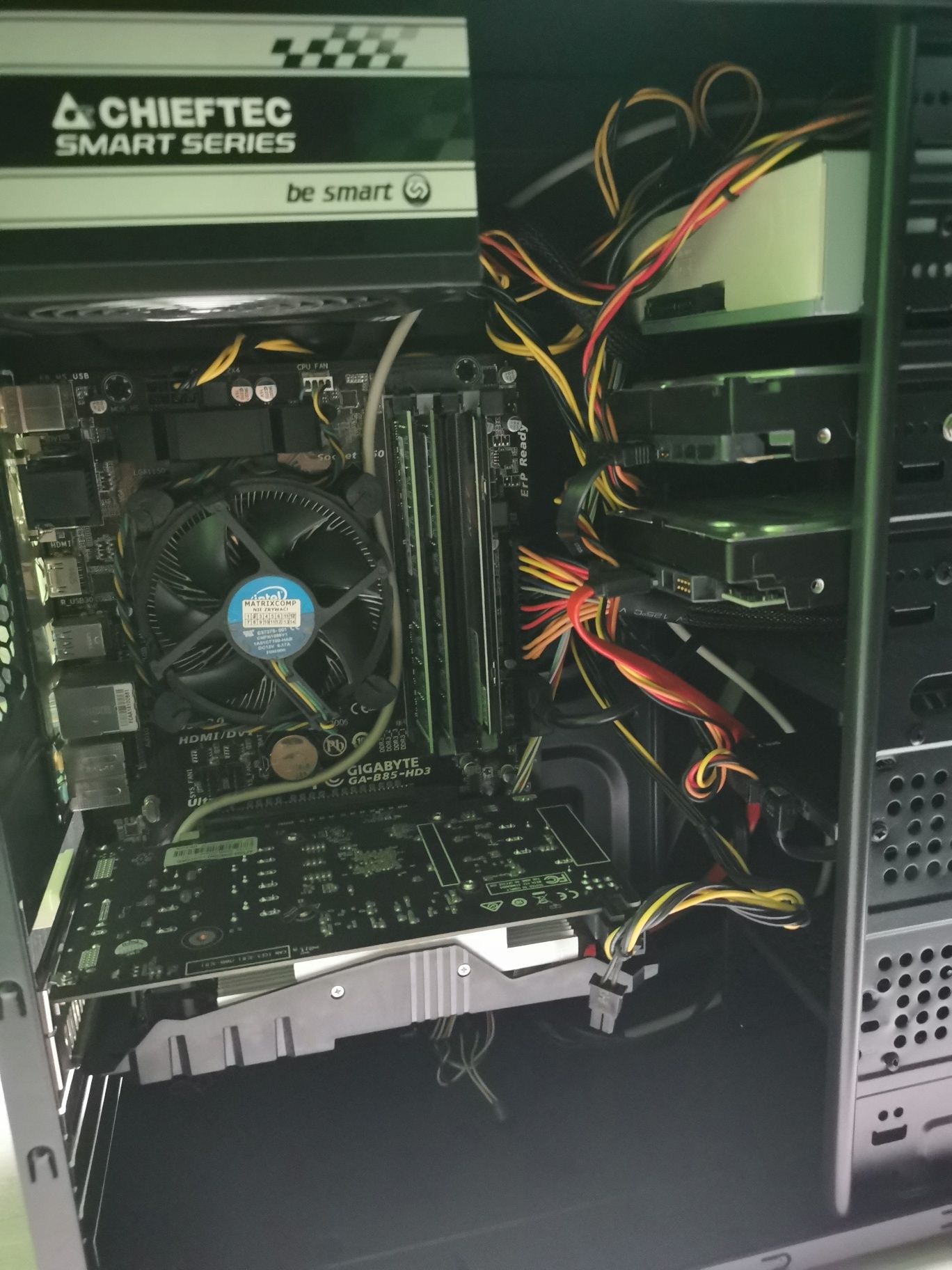 PC komputer do gier stacjonarny cały zestaw - dane na zdjęciach
