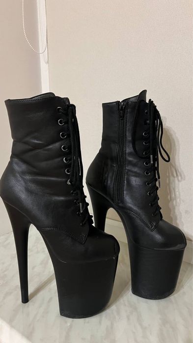 Стріпи Pleaser трійки 36р