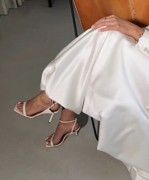 Спідниця- балон міді