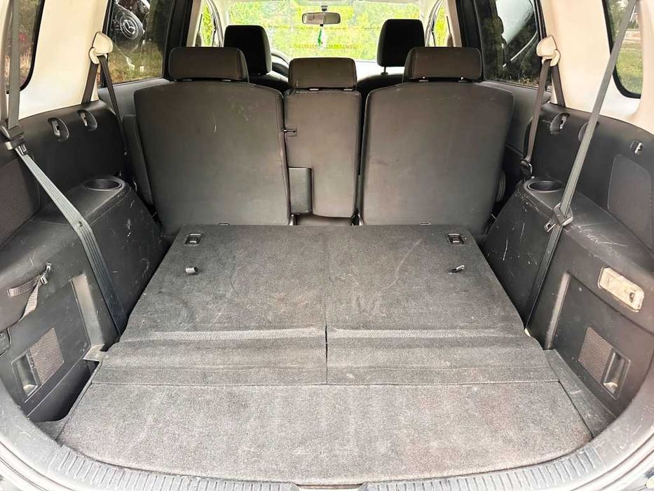 Mazda 5 минивен/7 мест