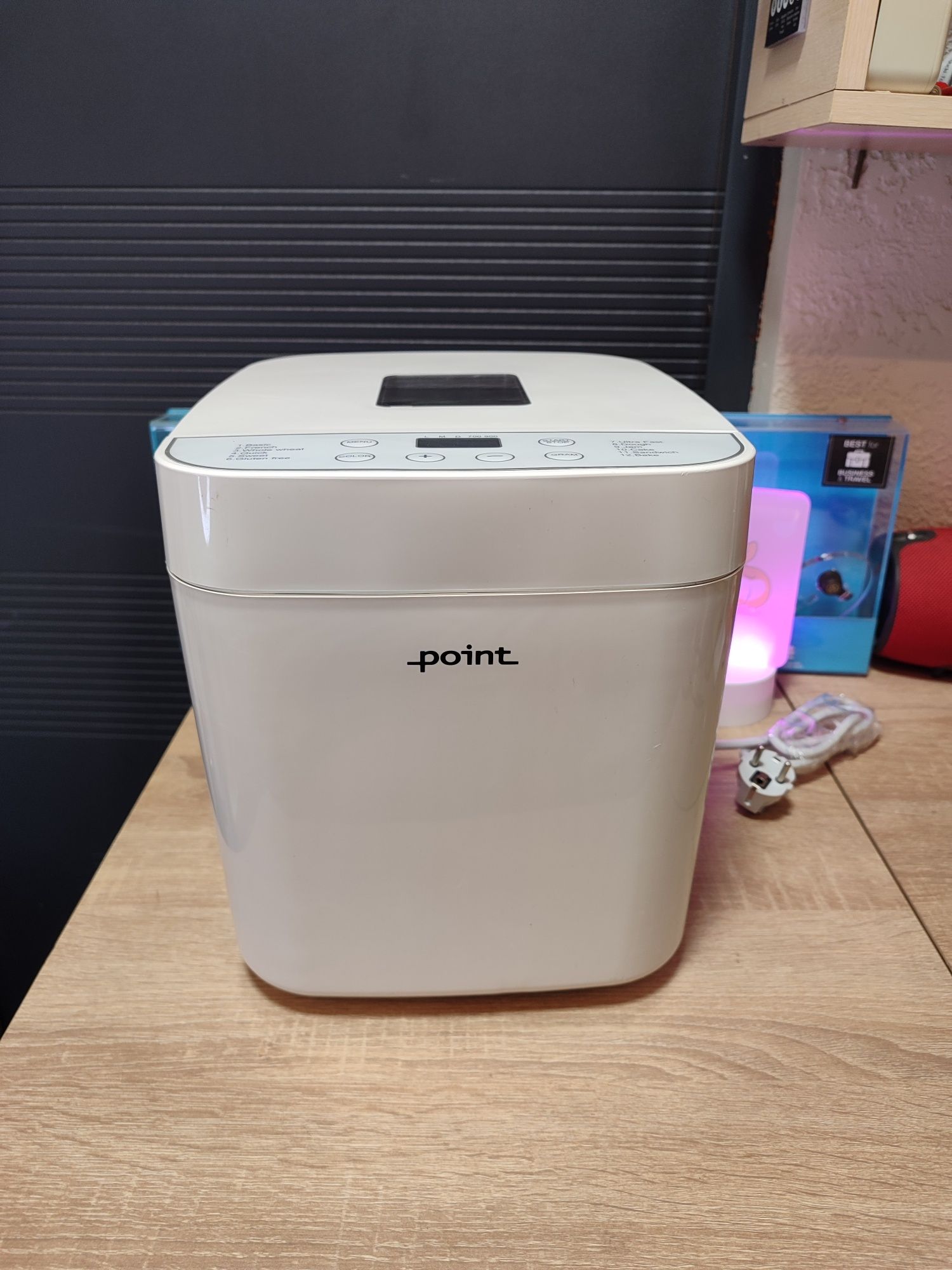 Хлібопічка Point POBM400GS
