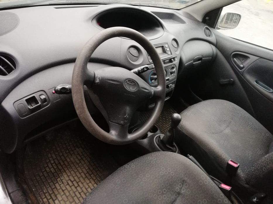Toyota Yaris 1,0 benzyna 2002 rok