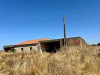 Casa e terreno à venda em Terrugem/Elvas – 16 Hectares