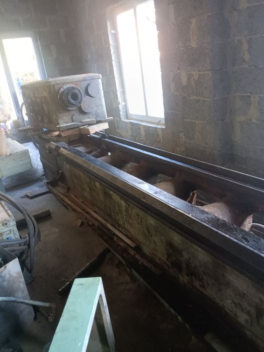 Станок токарний 1м63