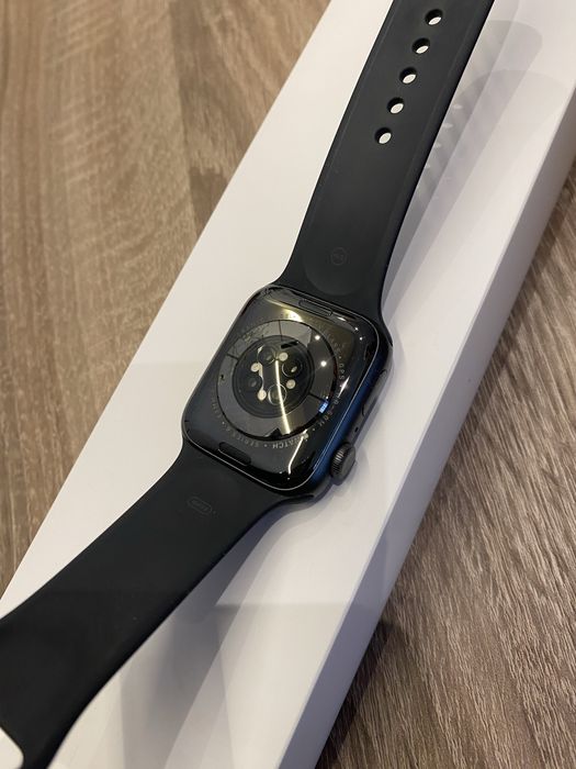Apple Watch 6 (44 mm)
